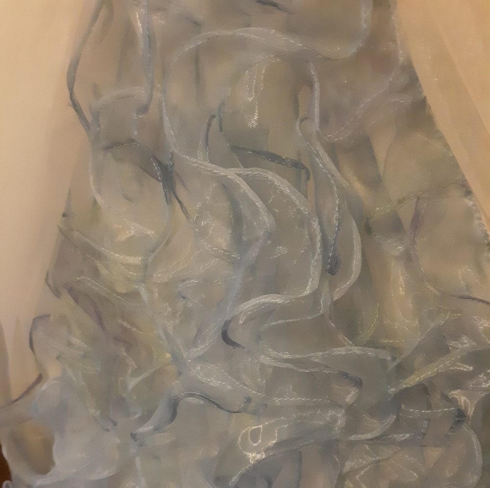 Davids Bridal Crystal Organza (SIZE 8)Bridal Gown - Picture 7 of 8